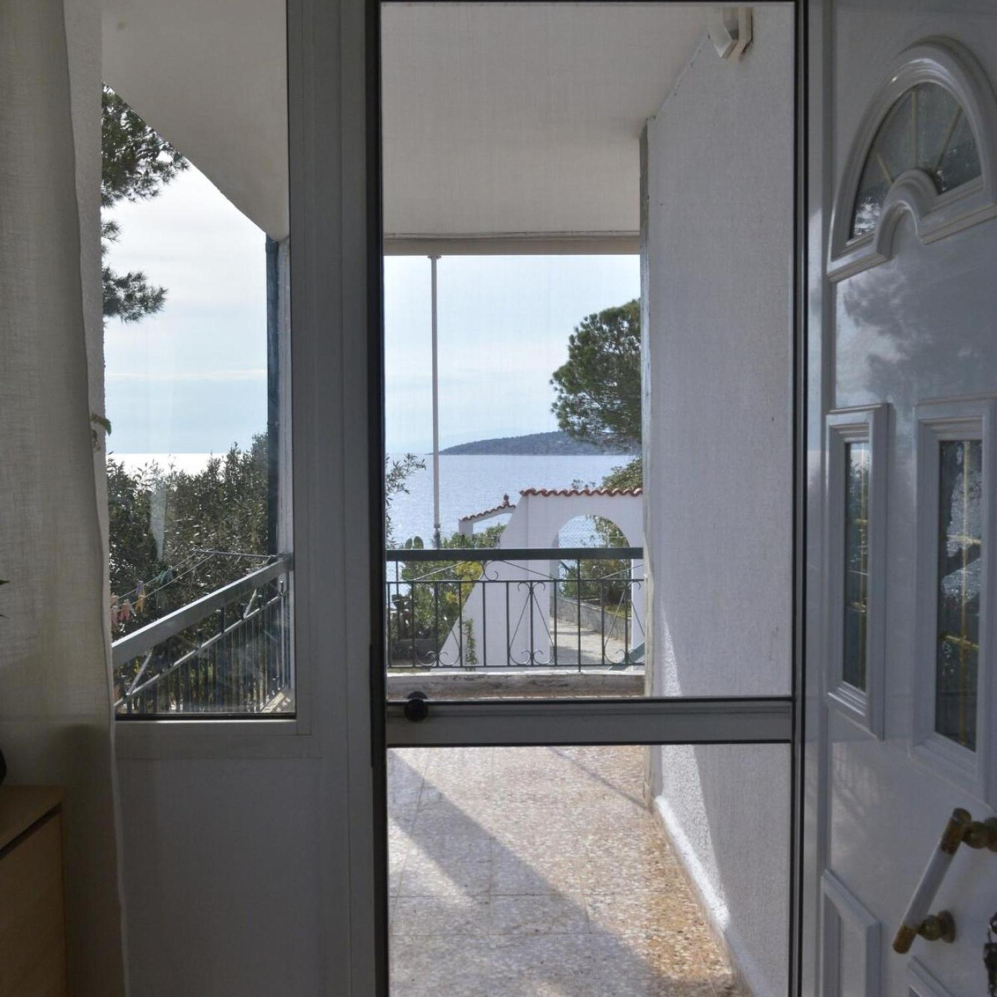 Salamis Beachfront House Eksteriør billede
